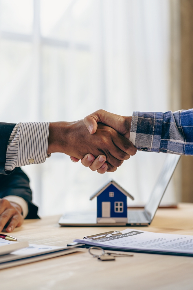 Happy customer using Moneyjenie services